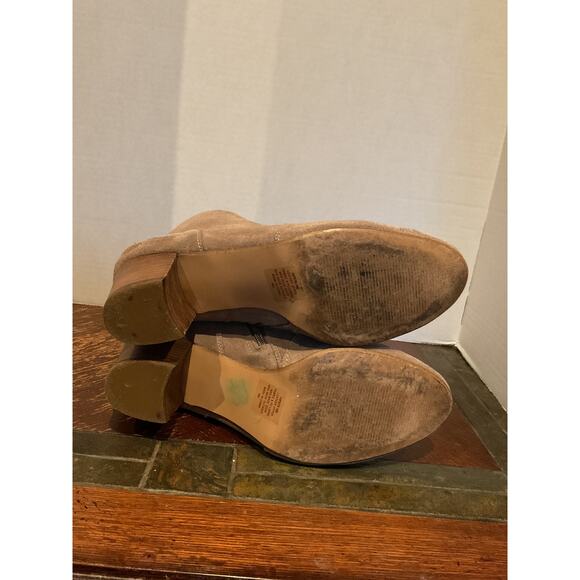 Steve Madden - Hipstr -Sueded Leather Ankle Boot w/Stack Heel -Taupe Beige -10B - Picture 8 of 12